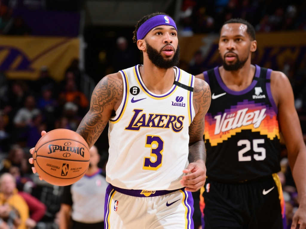 湖人补强最后拼图!签下2米13中锋直指约基奇? 湖人补强最后拼图!签下2米13中锋直指约基奇?